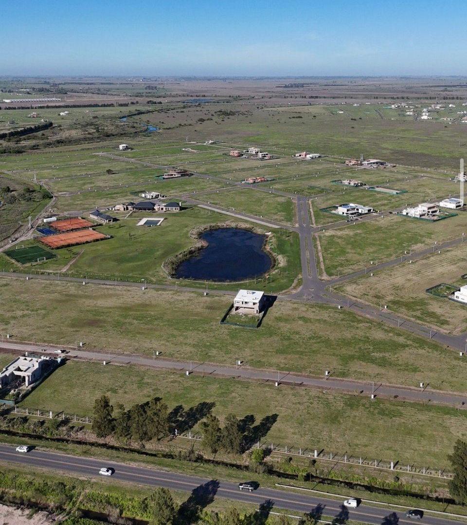Foto de VENTA LOTE Nº299 | La Finca Country Club, Funes., imagen 1