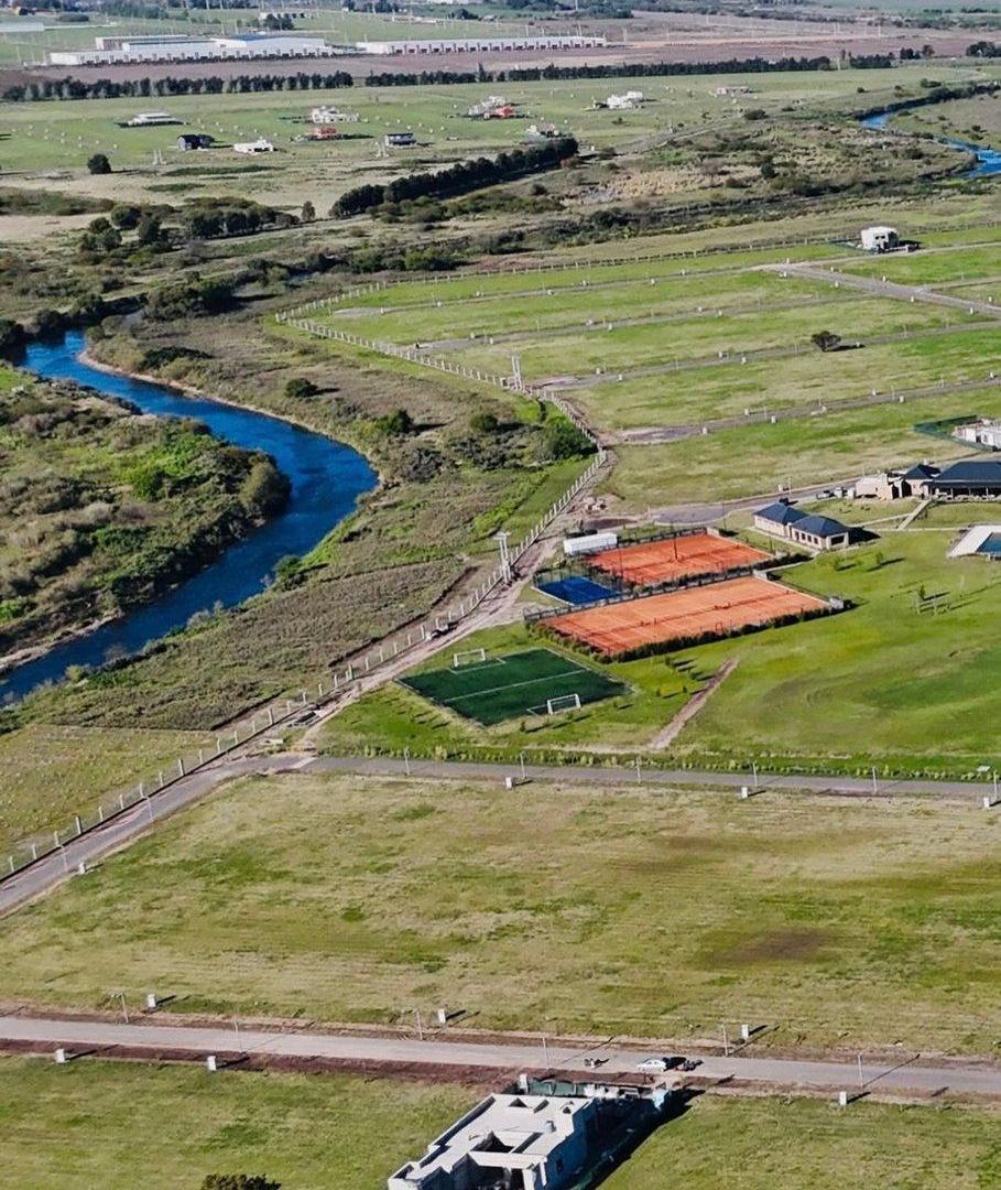 Foto de VENTA LOTE Nº299 | La Finca Country Club, Funes., imagen 4