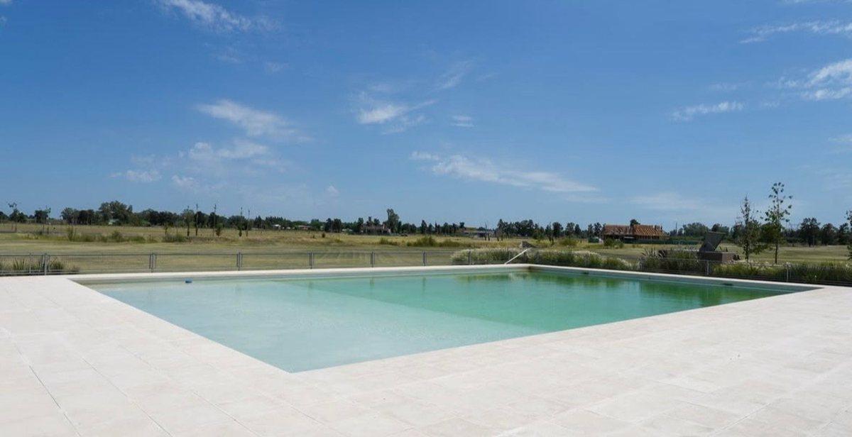 Foto de VENTA LOTE Nº299 | La Finca Country Club, Funes., imagen 5