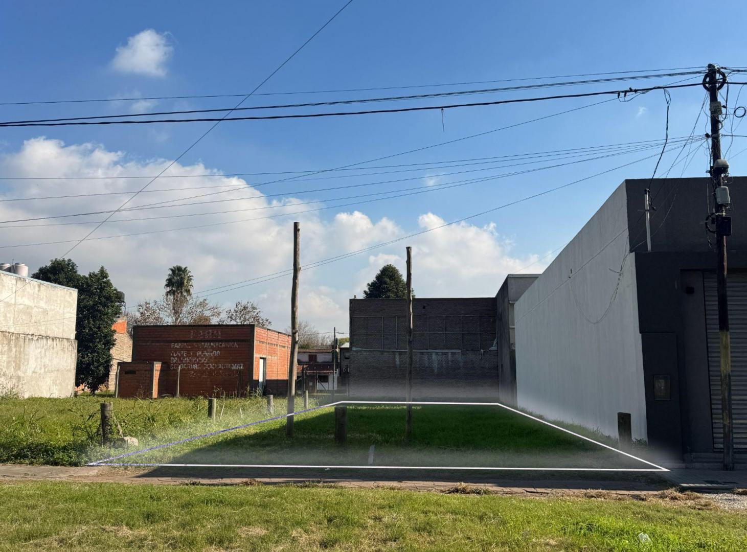 Foto de LOTE EN VENTA GRANADERO BAIGORRIA ZONA COMERCIAL, imagen 3