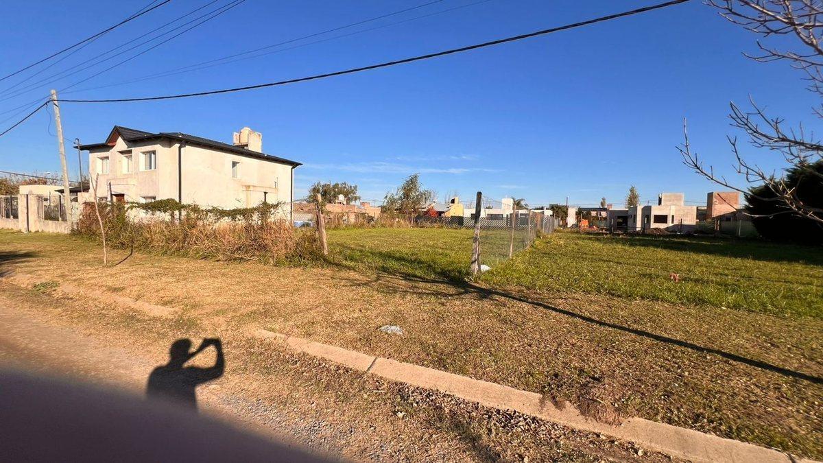 Foto de TERRENO EN VENTA EN LAS ACEQUIAS, imagen 2