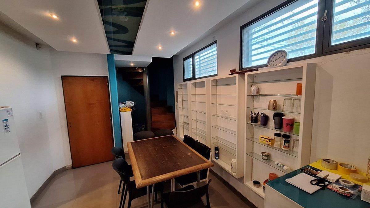 Foto de VENTA DEPÓSITO CON OFICINAS FISHERTON, imagen 3