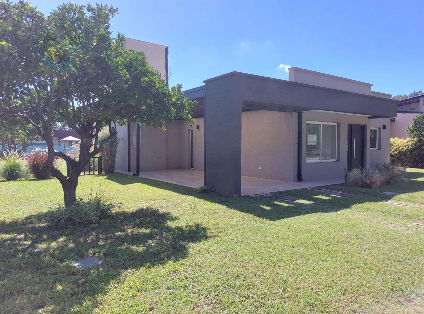 Foto de CASA EN VENTA 2 DORMITORIOS PILETA QUINCHO COCHERA, imagen 5