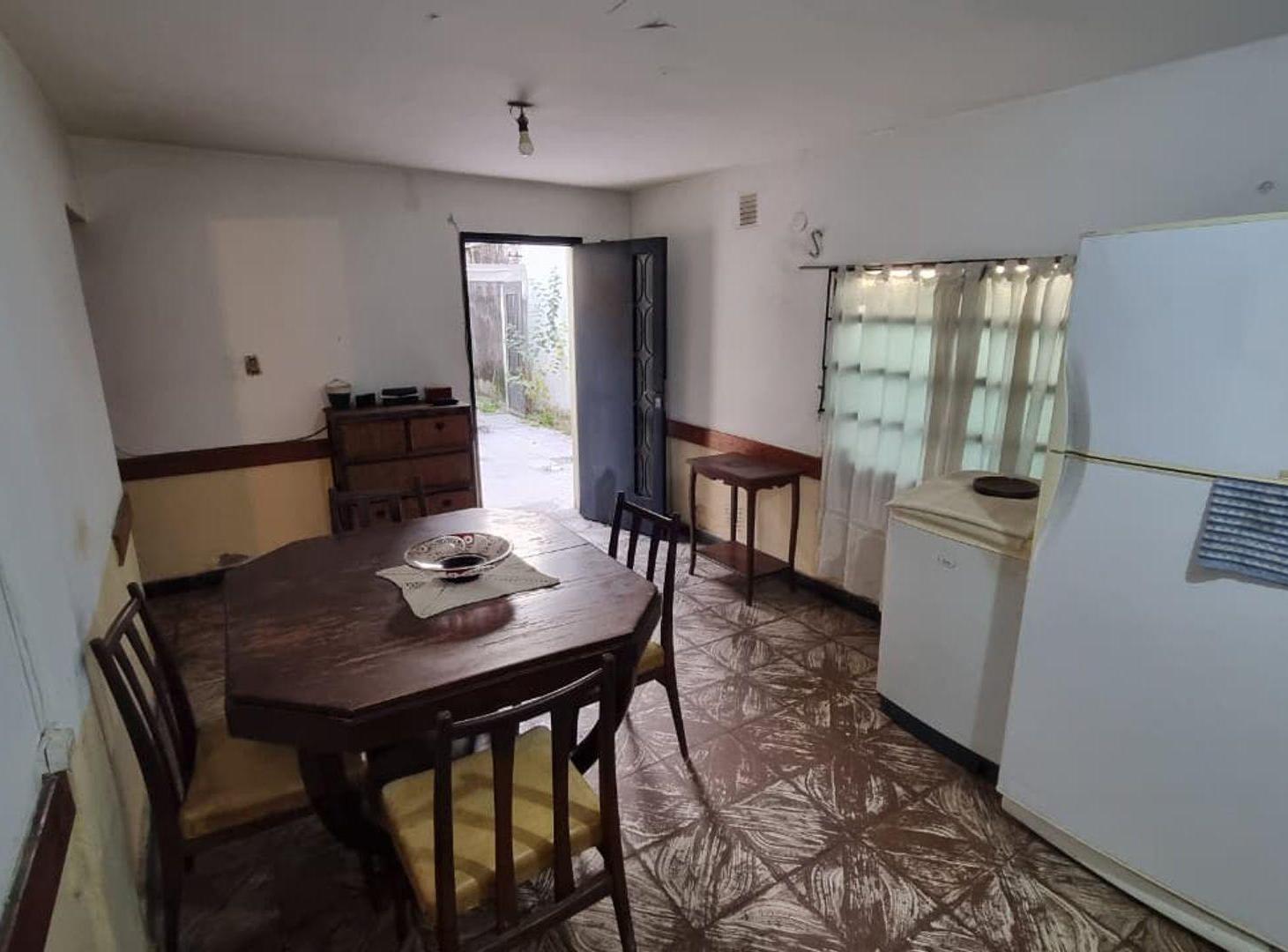 Foto de CASA DE PASILLO EN VENTA 2 DORMITORIOS BELGRANO, imagen 3