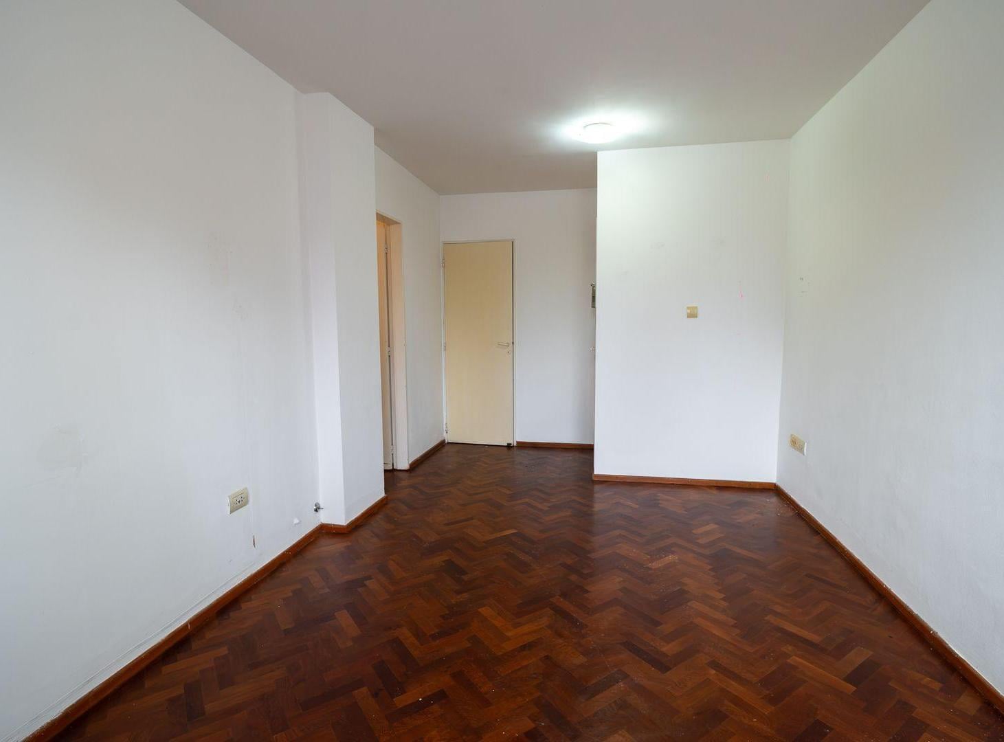 Foto de DEPARTAMENTO EN VENTA 3 DORMITORIOS EN CALLE OROÑO, imagen 2