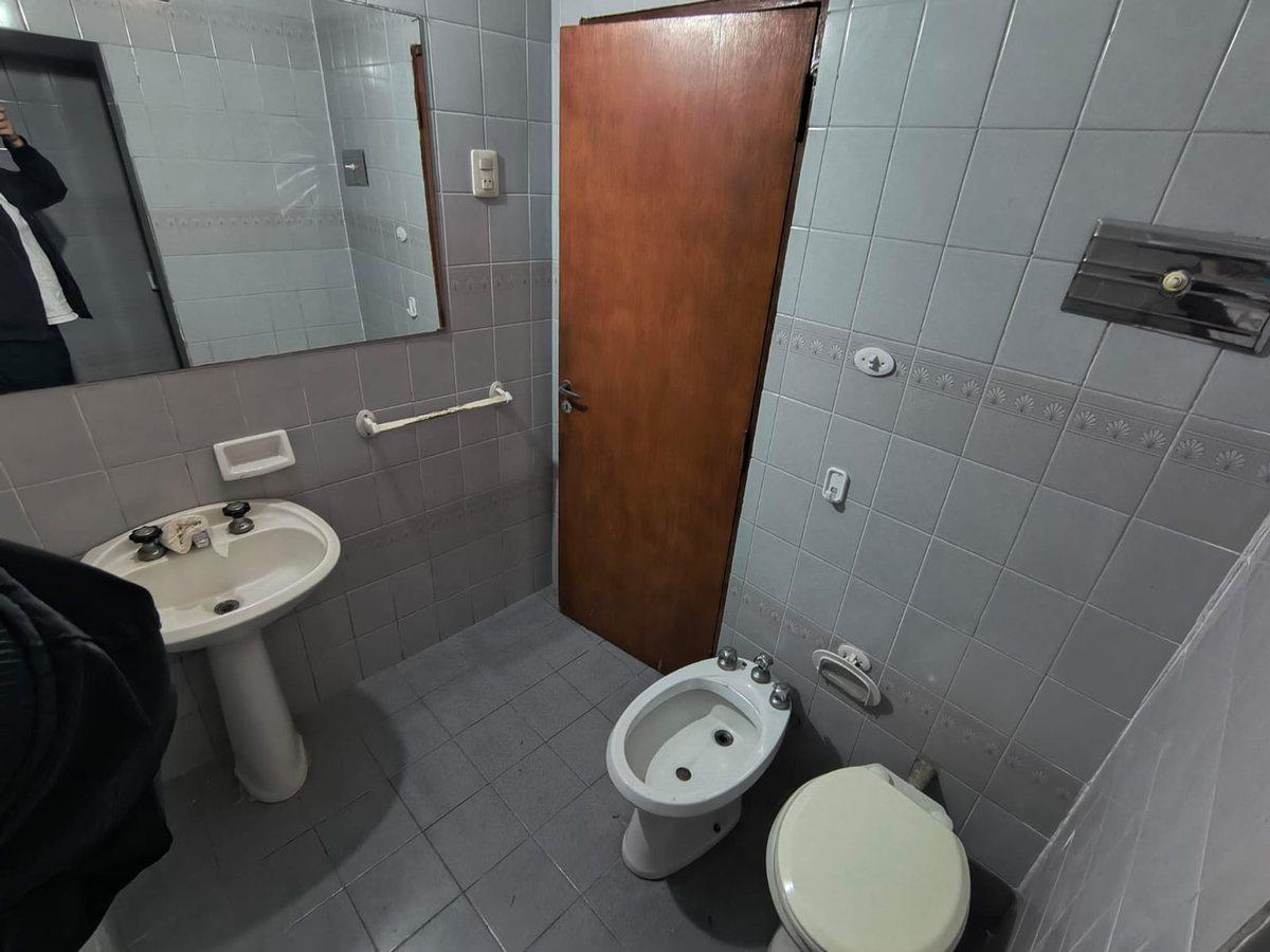 Foto de CASA EN VENTA 2 DORMITORIOS COCHERA BELGRANO, imagen 1