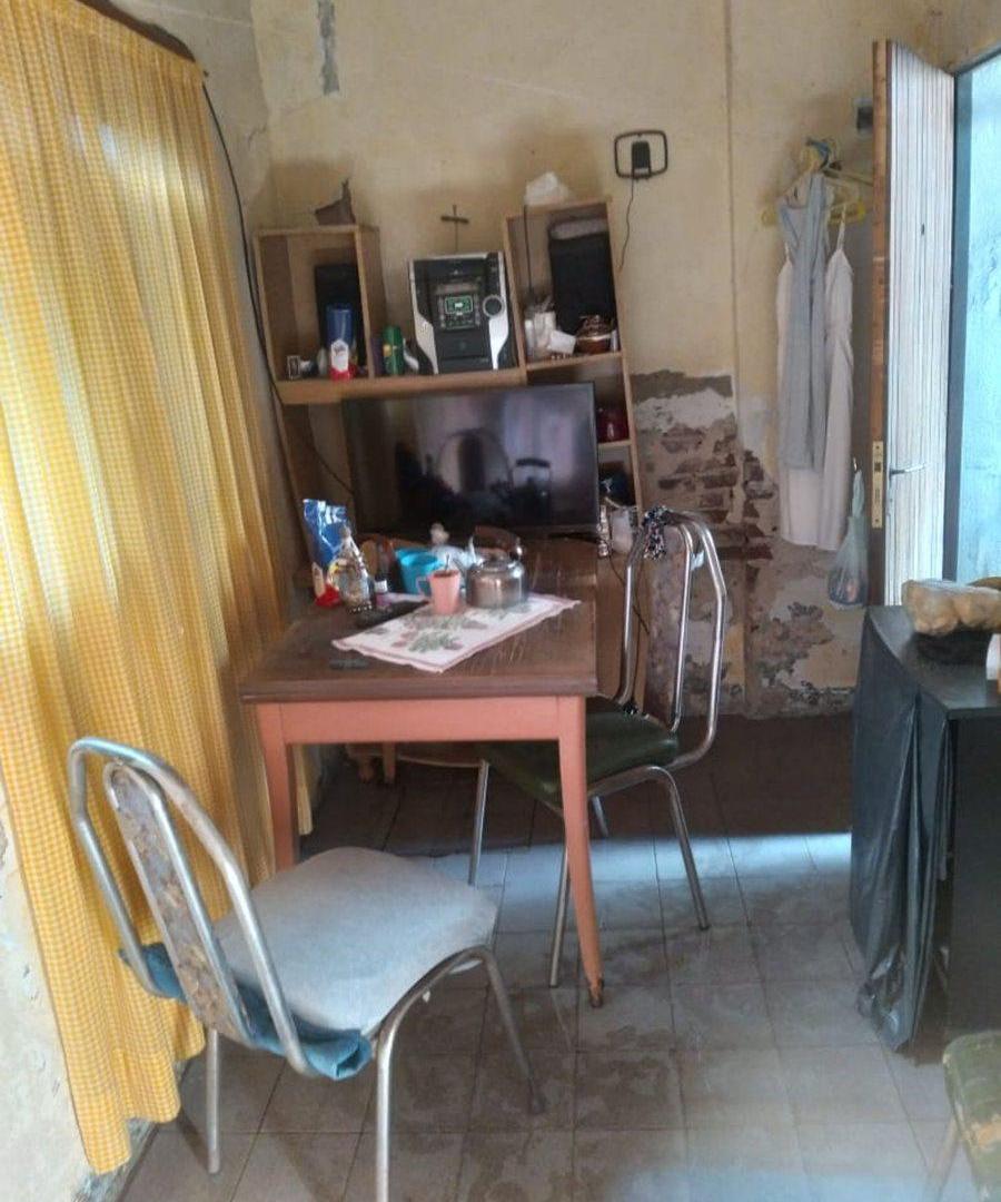 Foto de CASA DE PASILLO EN VENTA. ZONA AZCUENAGA, imagen 4