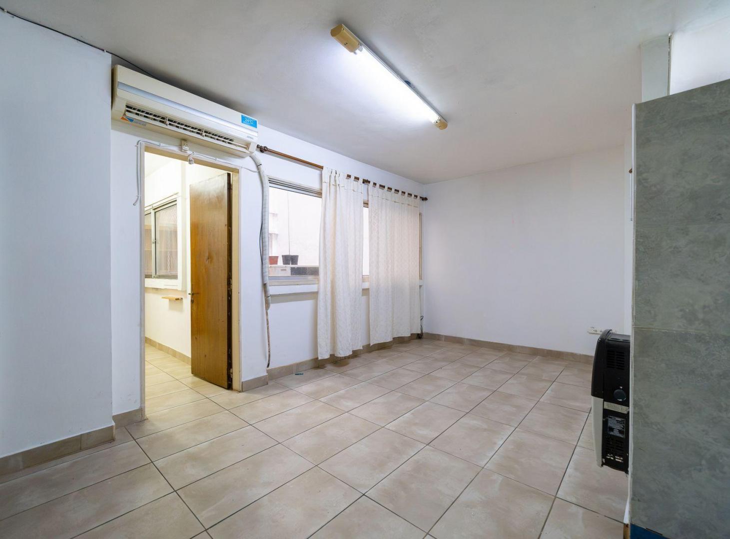 Foto de DEPARTAMENTO EN VENTA 2 DORMITORIOS COCHERA MARTIN, imagen 2