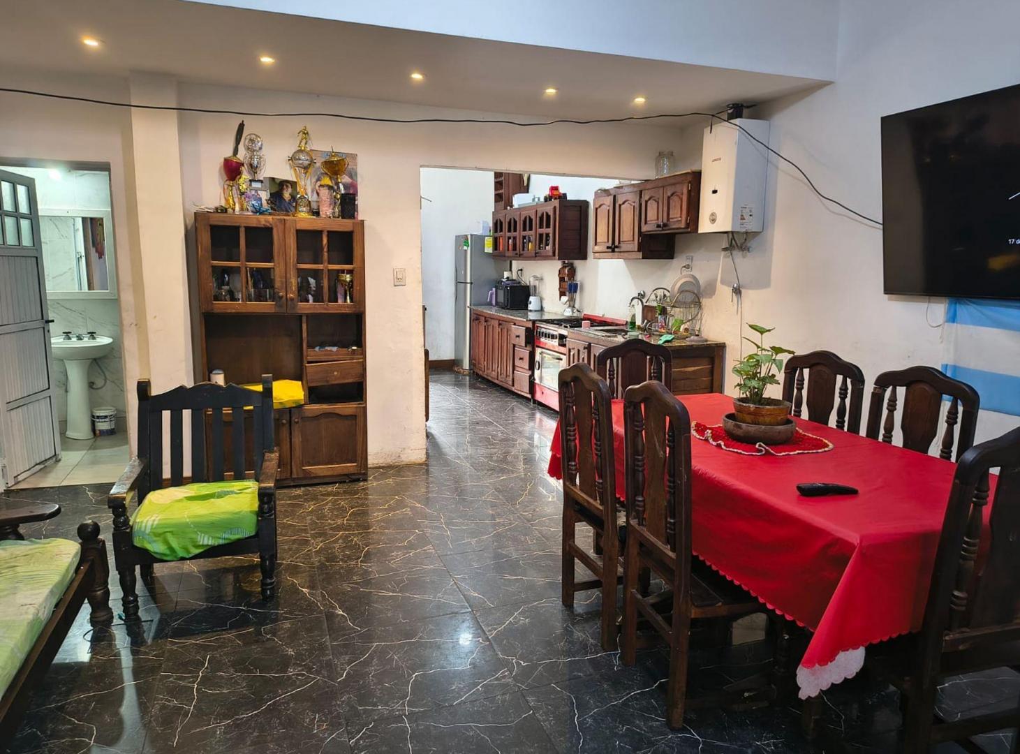 Foto de Casa 2 dormitorios con patio barrio azcuenaga, imagen 3