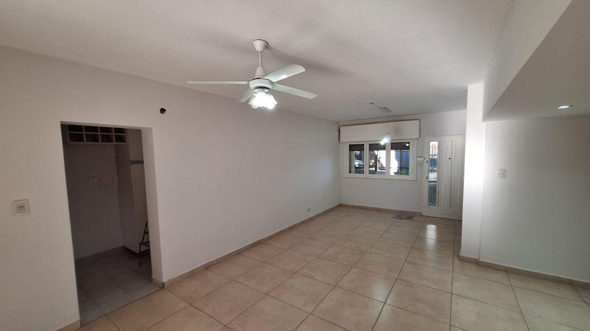 Foto de VENTA CASA 4 DORMITORIOS JARDÍN PILETA FISHERTON, imagen 5