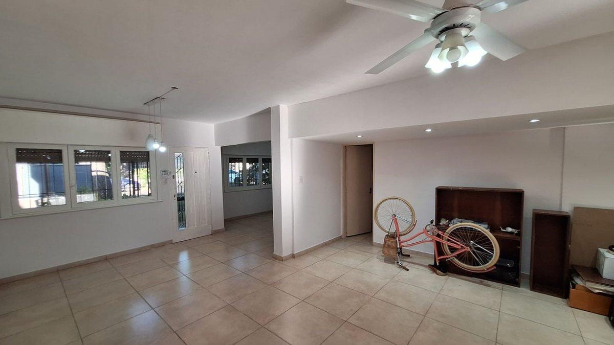 Foto de VENTA CASA 4 DORMITORIOS JARDÍN PILETA FISHERTON, imagen 1
