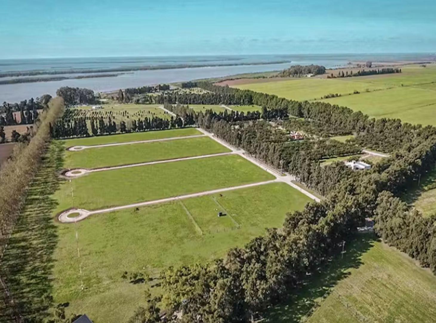 Foto de LOTE EN VENTA EN AZAHARES DEL PARANA S/ BOULEVARD, imagen 1