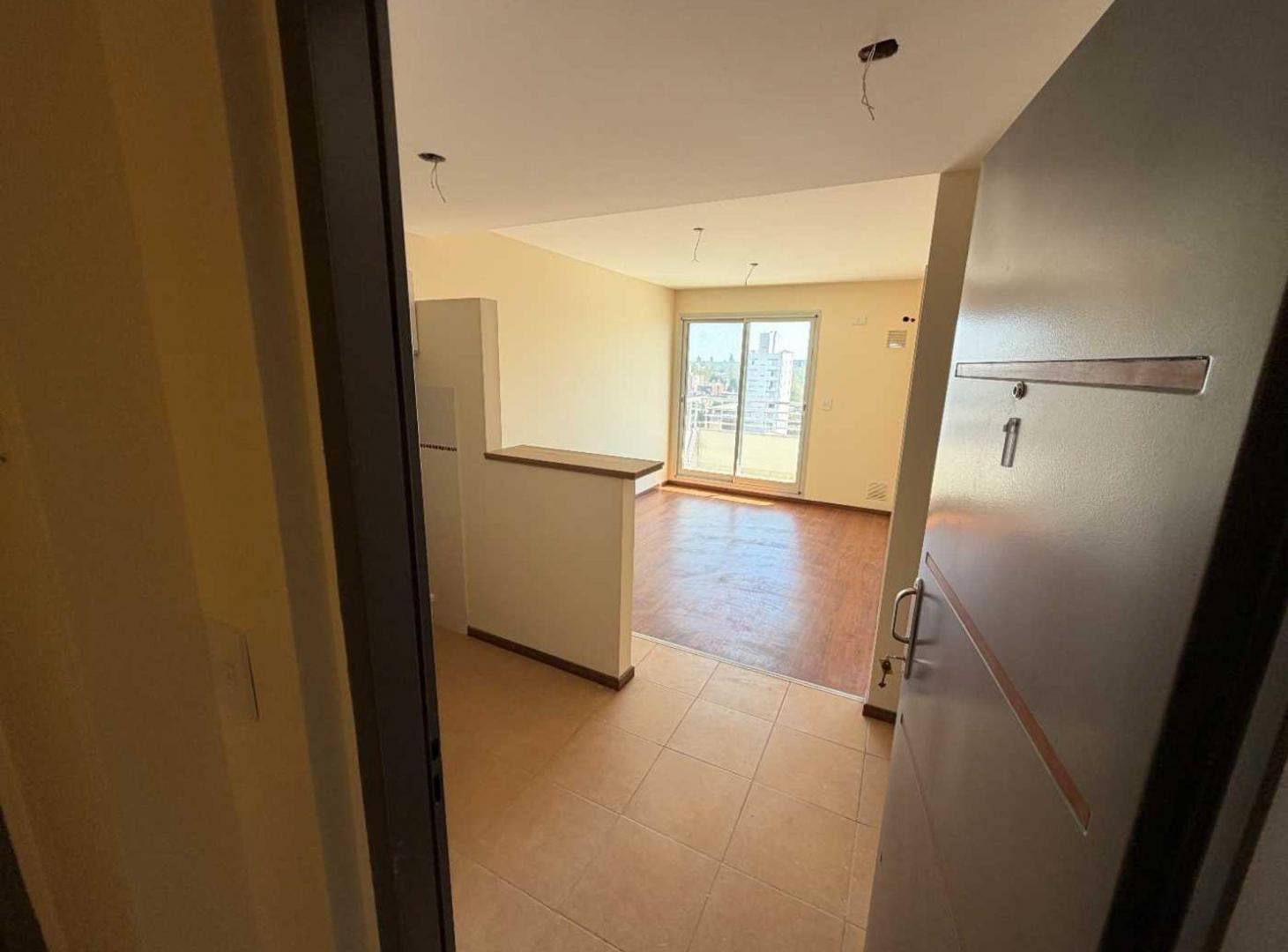 Foto de DEPARTAMENTO EN VENTA 1 DORMITORIO ARROYITO, imagen 4