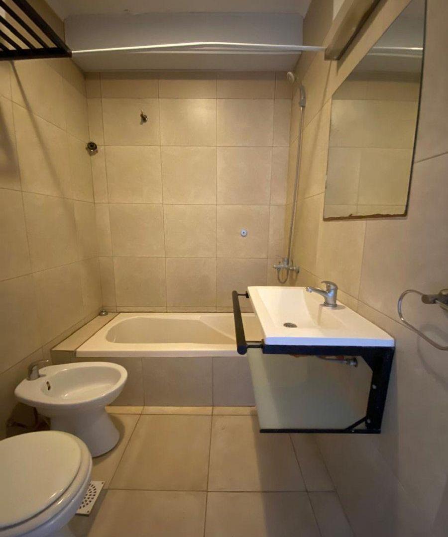 Foto de DEPARTAMENTO EN VENTA 1 DORMITORIO PLANTA ALTA, imagen 4