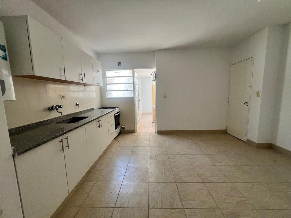 Foto de EN VENTA DEPARTAMENTO TRES DORMITORIOS ZONA CENTRO, imagen 4