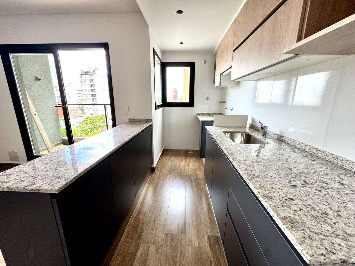 Foto de DEPTO DE 1 DORMITORIO EN VENTA ABASTO CONTRAFRENTE, imagen 2
