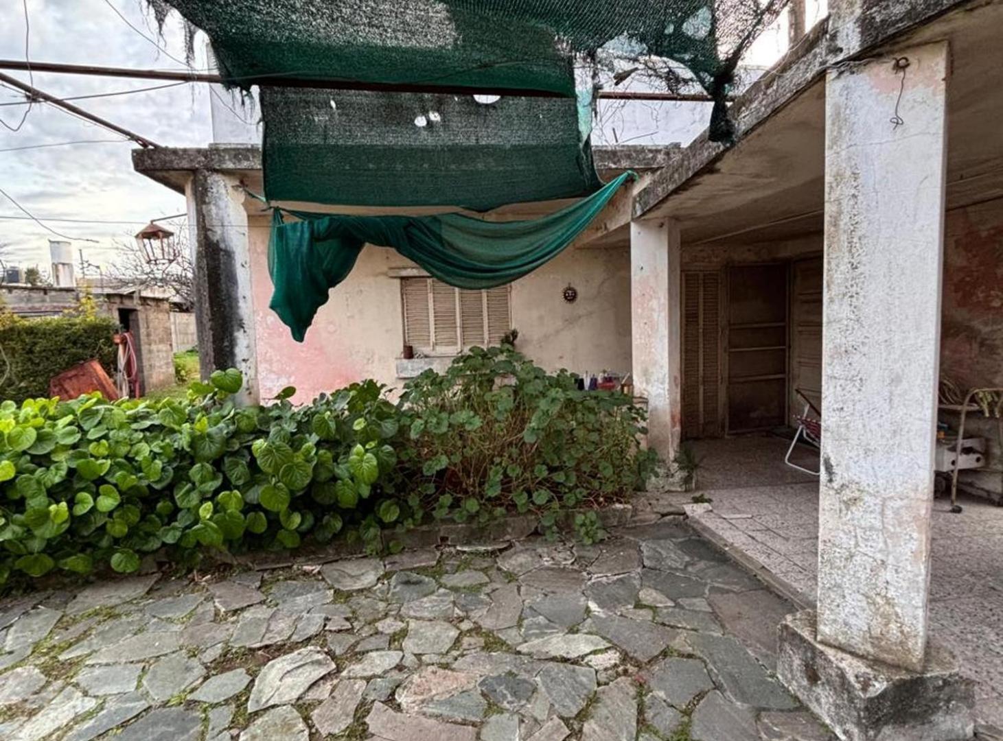 Foto de CASA EN VENTA CON AMPLIO TERRENO Y PILETA, imagen 3