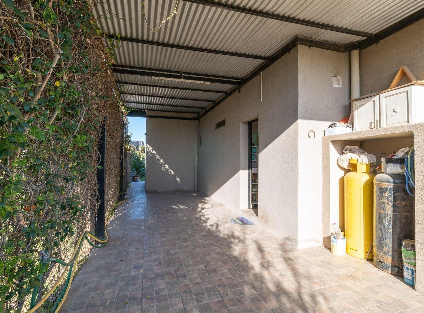 Foto de CASA EN VENTA DOS DORM EN CAMPIÑA DE PIÑERO, imagen 2