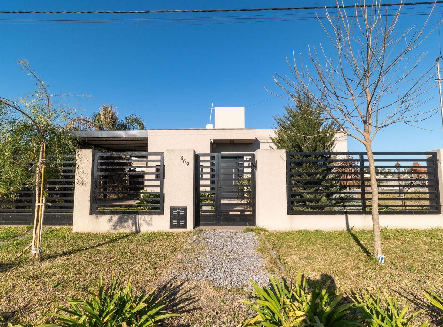 Foto de CASA EN VENTA DOS DORM EN CAMPIÑA DE PIÑERO, imagen 1