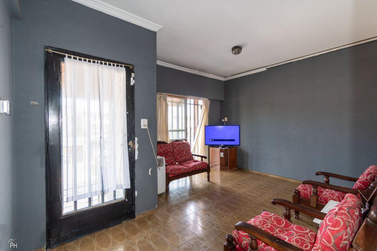 Foto de CASA DE TRES DORMITORIOS PLANTA ALTA - TIRO SUIZO, imagen 2