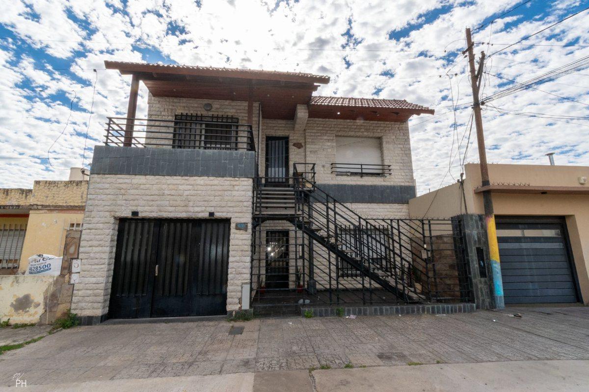 Foto de CASA DE TRES DORMITORIOS PLANTA ALTA - TIRO SUIZO, imagen 1
