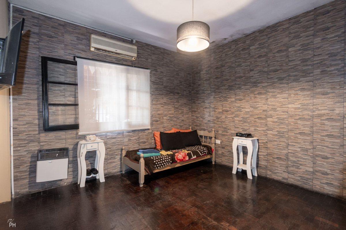 Foto de CASA EN VENTA DOS DORM QUINCHO EN B. TIRO SUIZO, imagen 5