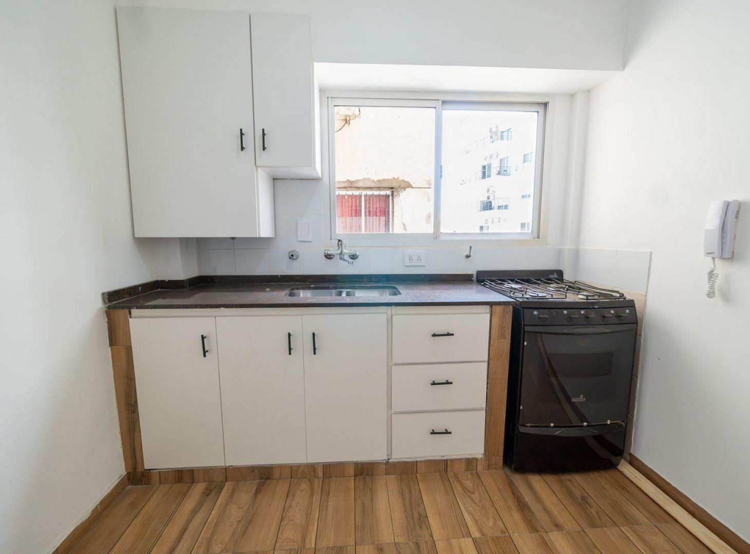 Foto de DEPARTAMENTO EN VENTA DE TRES DORMITORIOS ZONA RIO, imagen 1