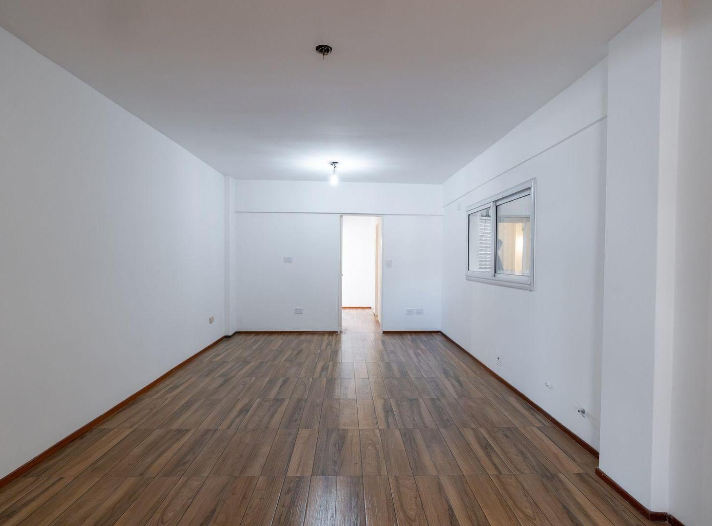 Foto de DEPARTAMENTO EN VENTA DE TRES DORMITORIOS ZONA RIO, imagen 3