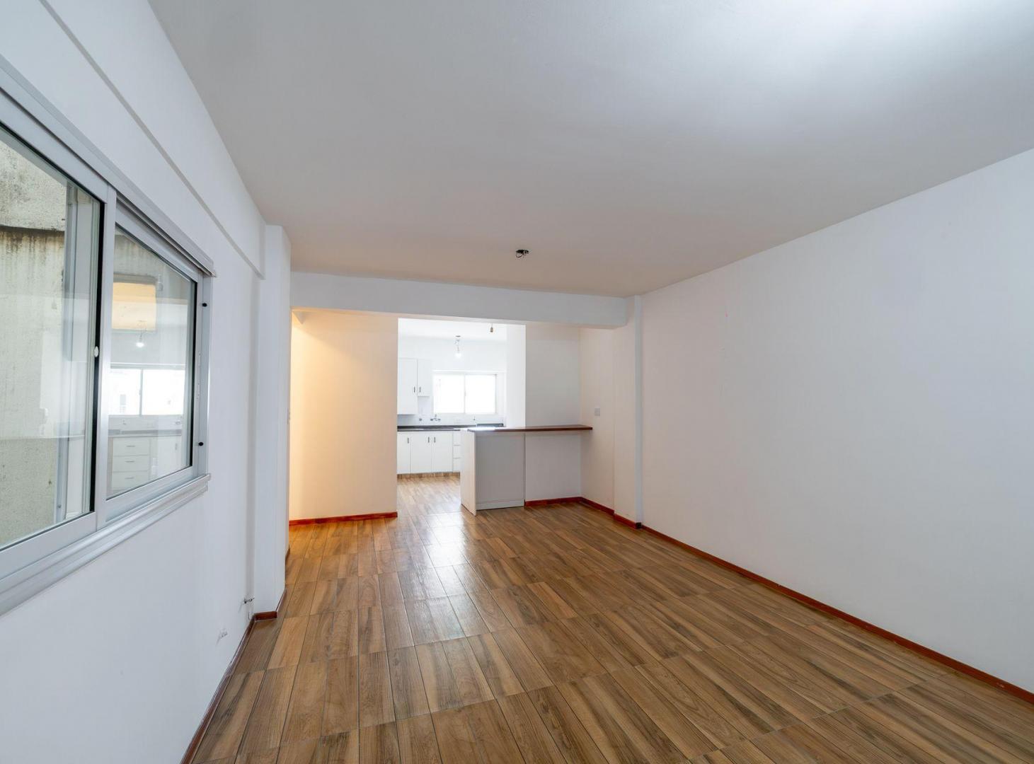 Foto de DEPARTAMENTO EN VENTA DE TRES DORMITORIOS ZONA RIO, imagen 2