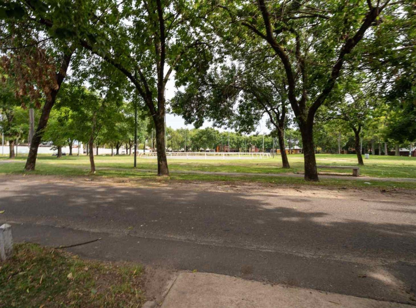 Foto de EN VENTA CASA MÁS LOCAL AL FRENTE EN FISHERTON, imagen 1