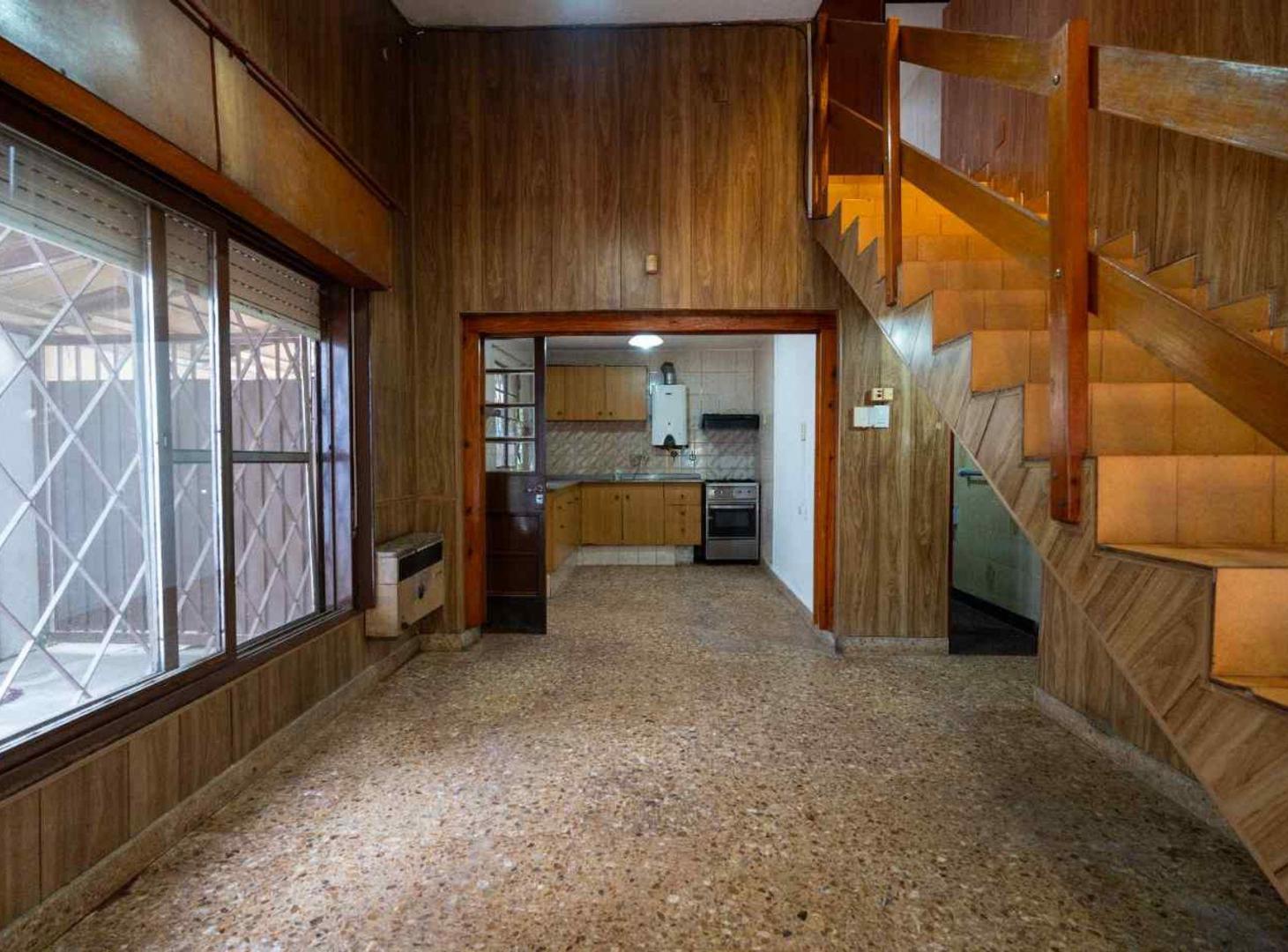 Foto de EN VENTA CASA MÁS LOCAL AL FRENTE EN FISHERTON, imagen 2