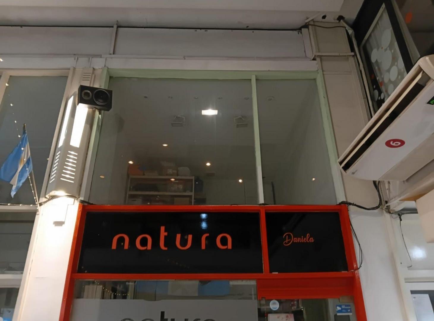 Foto de VENTA LOCAL COMERCIAL 25 EN "GALERIA LA FAVORITA", imagen 1