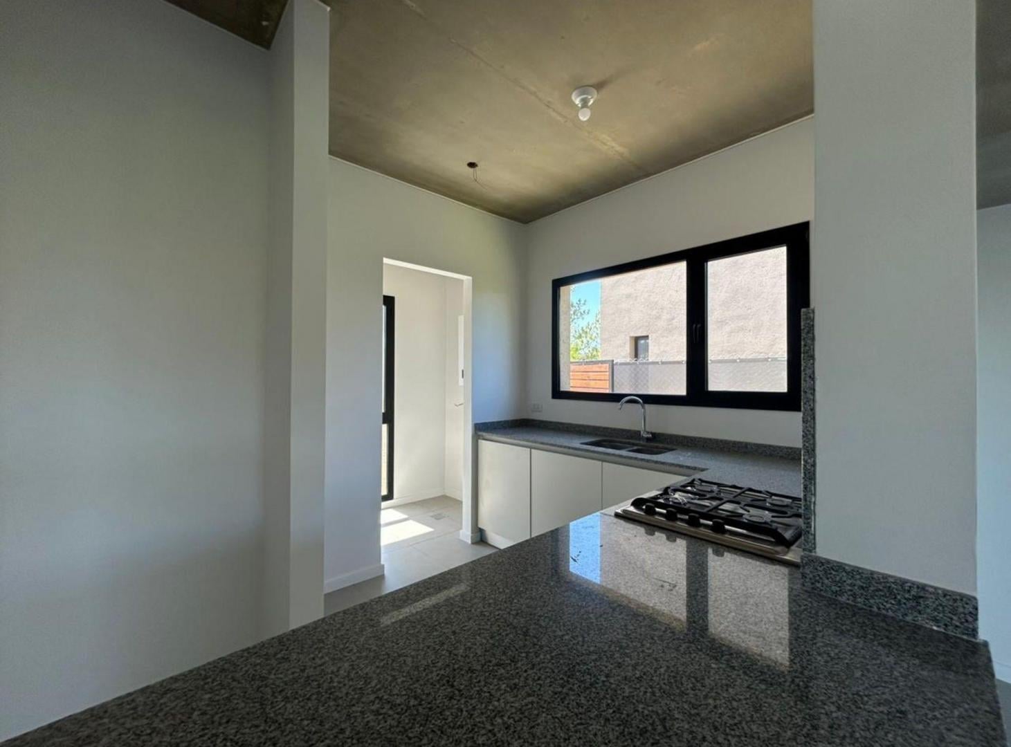 Foto de VENTA CASA DOS DORMITORIOS, DOS COCHERAS DON MATEO, imagen 5