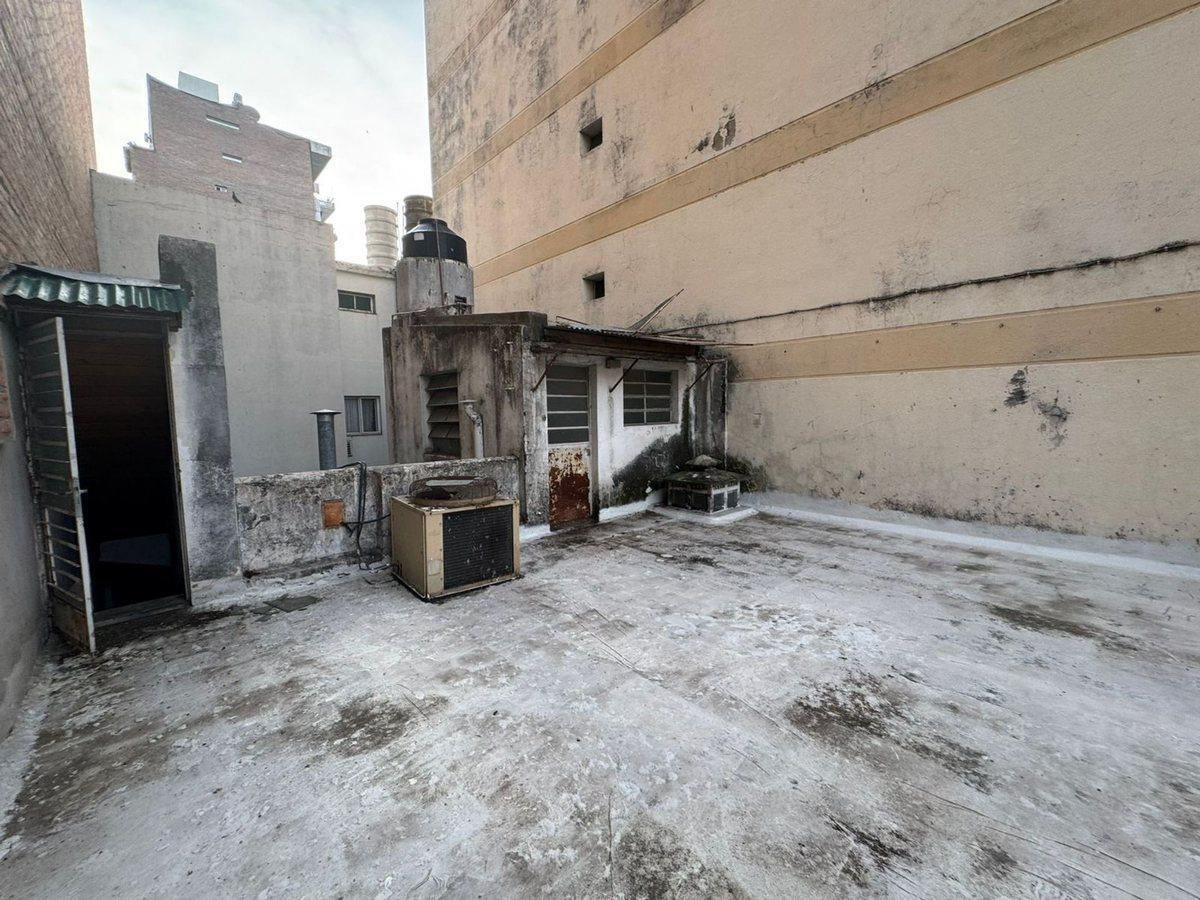 Foto de VENTA CASA A RECICLAR CENTRO TRES DORMITORIOS, imagen 1