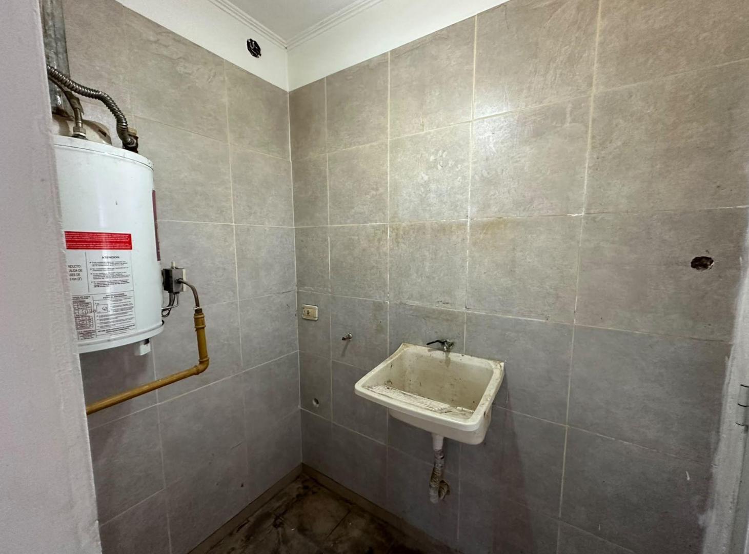 Foto de VENTA CASA DE 2 DORM COCHERA Y PATIO EN ROLDÁN, imagen 4