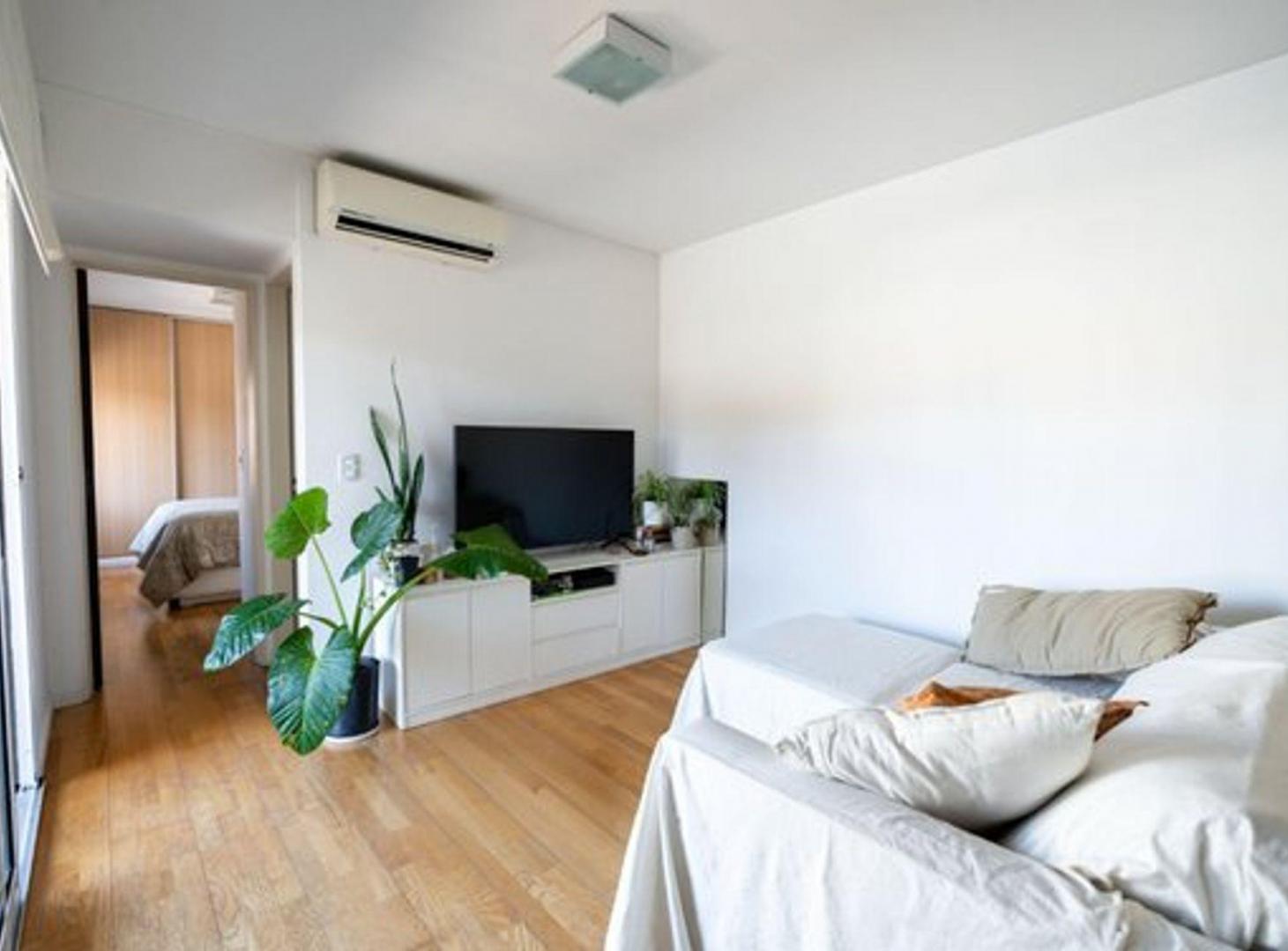 Foto de DEPARTAMENTO EN VENTA 1 DORMITORIO COCHERA ABASTO, imagen 2