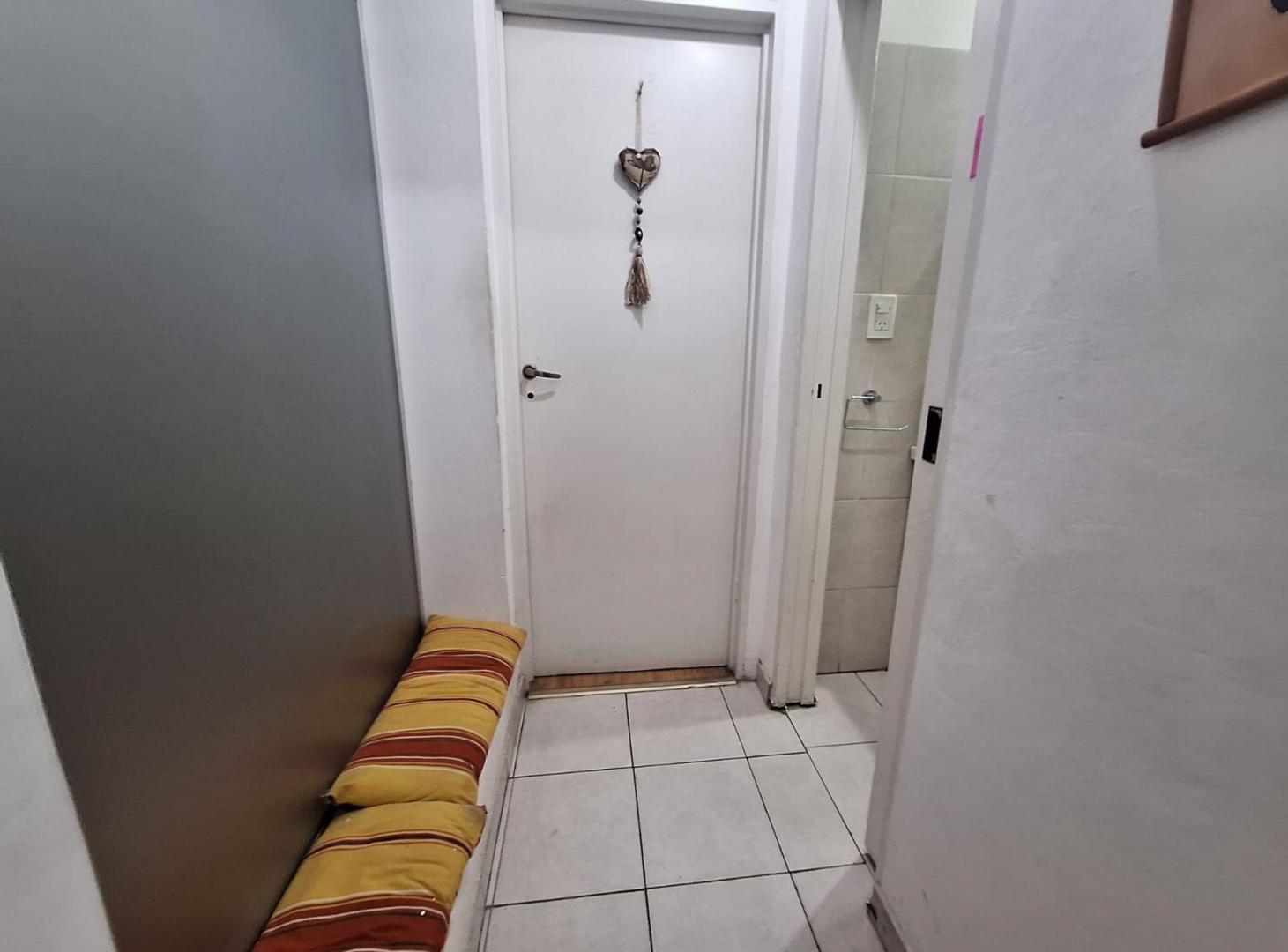 Foto de VENTA LOCAL Y CASA EN PLANTA ALTA EN BV RONDEAU, imagen 4
