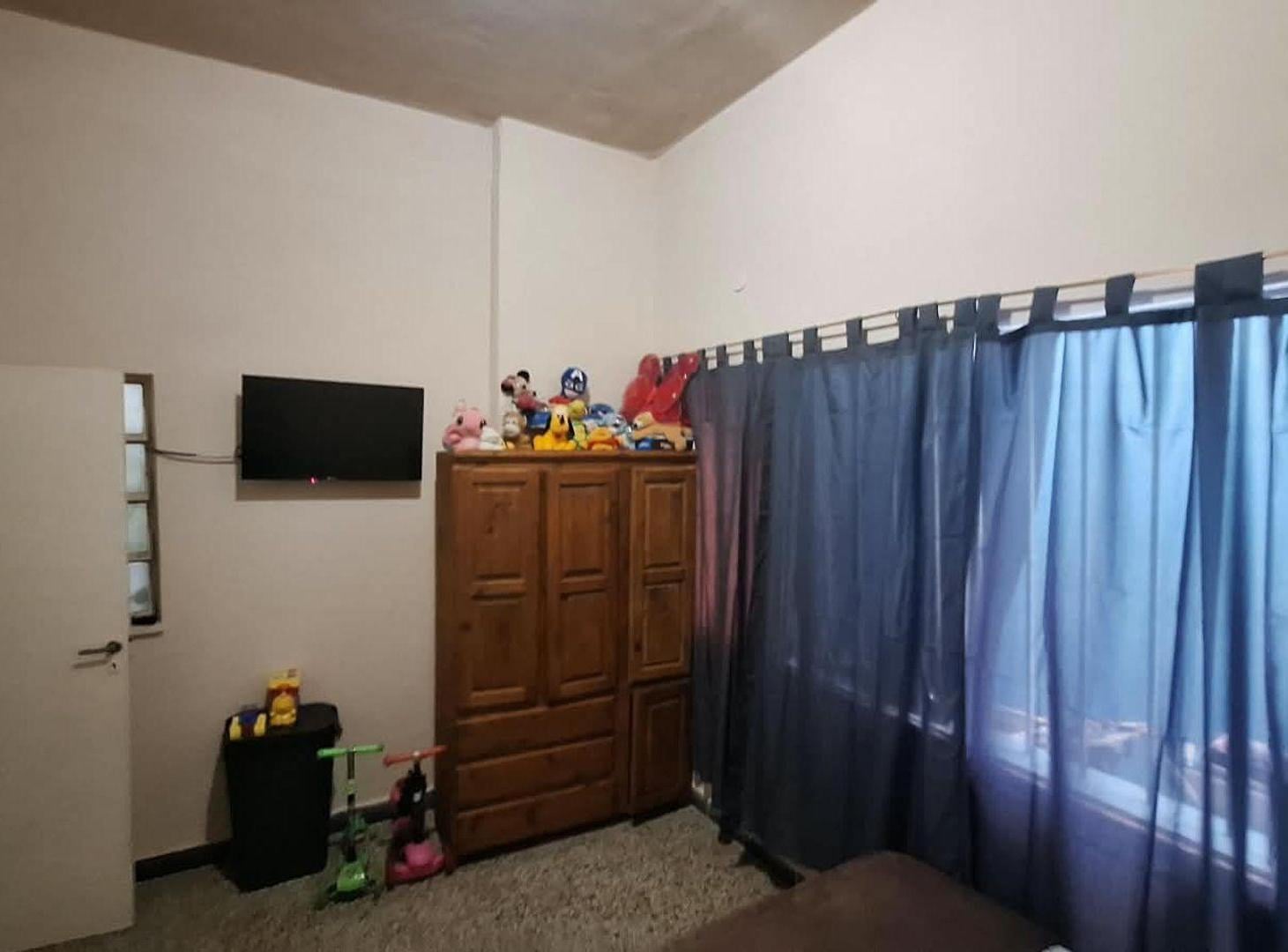 Foto de CASA EN VENTA 2 DORMITORIOS ZONA SUR, imagen 2
