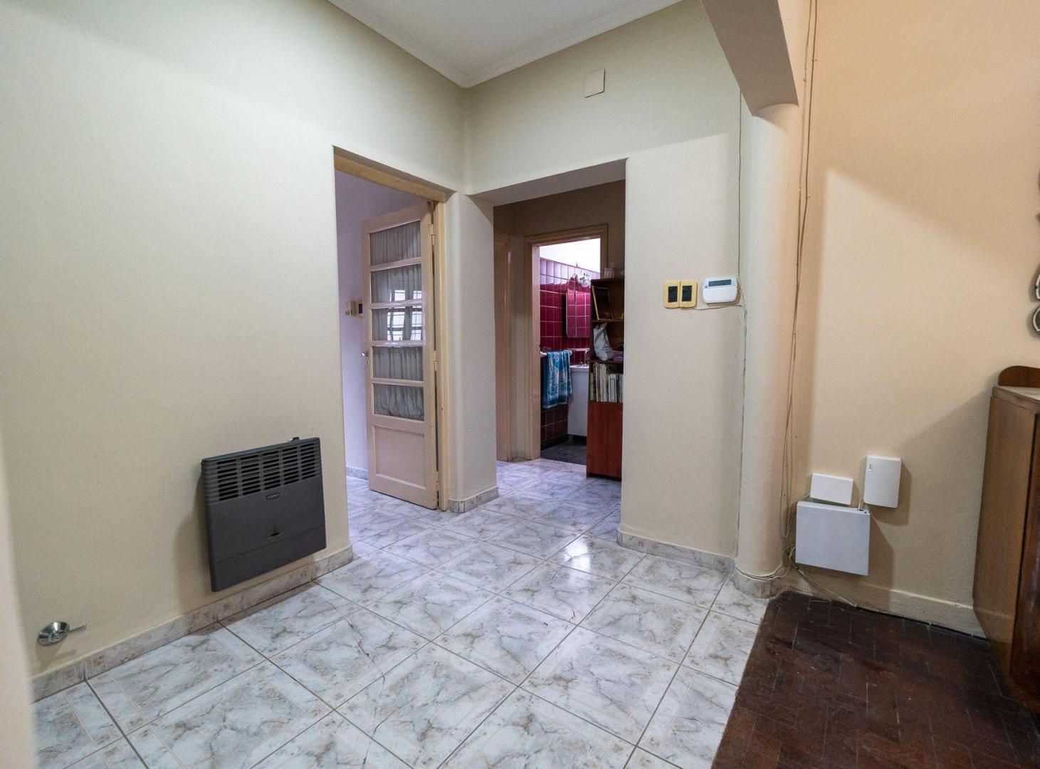 Foto de CASA EN VENTA PLANTA ALTA 2 DORMITORIOS TIRO SUIZO, imagen 3