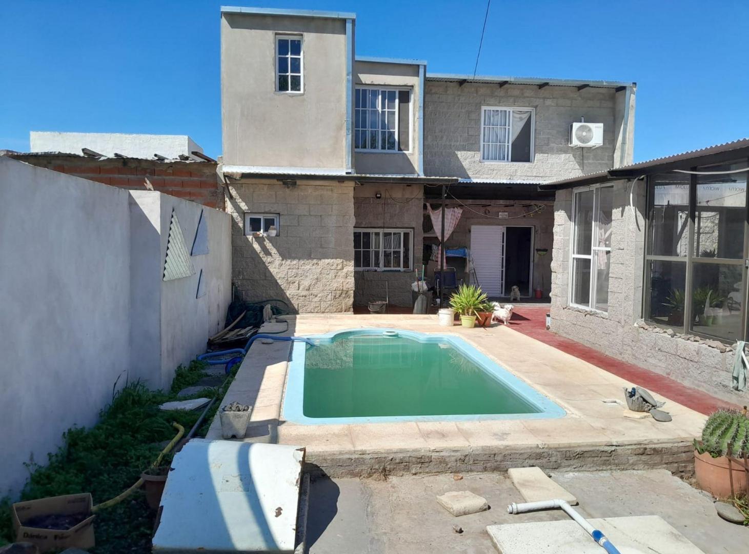 Foto de CASA EN VENTA 3 DORMITORIOS + PILETA ALVEAR, imagen 1