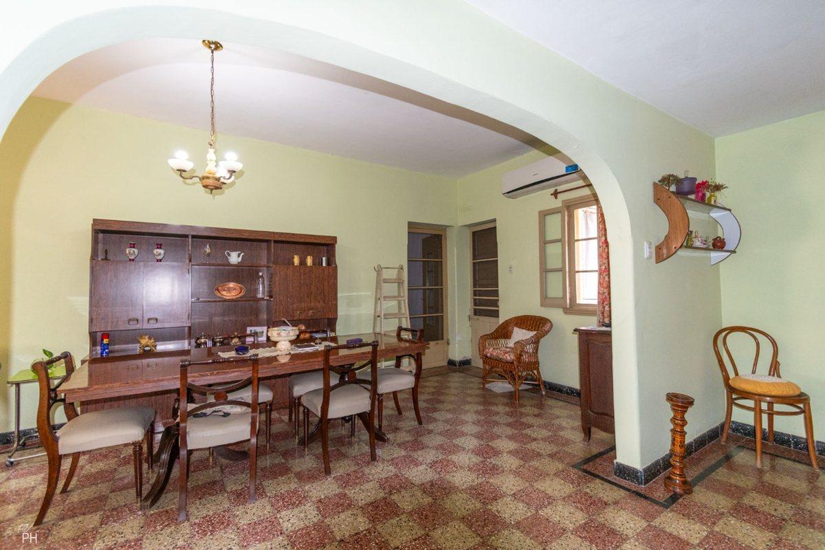 Foto de CASA CON LOCAL Y CONSTRUCCIÓN EN VENTA B. LARREA, imagen 2