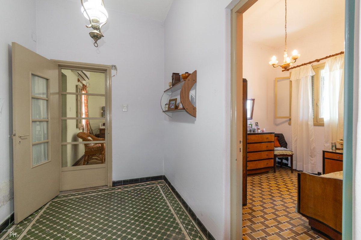 Foto de CASA CON LOCAL Y CONSTRUCCIÓN EN VENTA B. LARREA, imagen 4