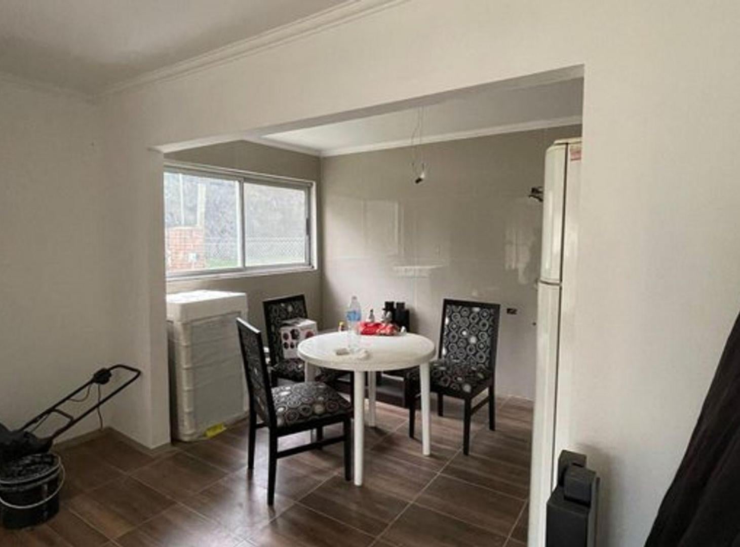 Foto de CASA EN VENTA 2 DORMITORIOS CON PILETA IBARLUCEA, imagen 4