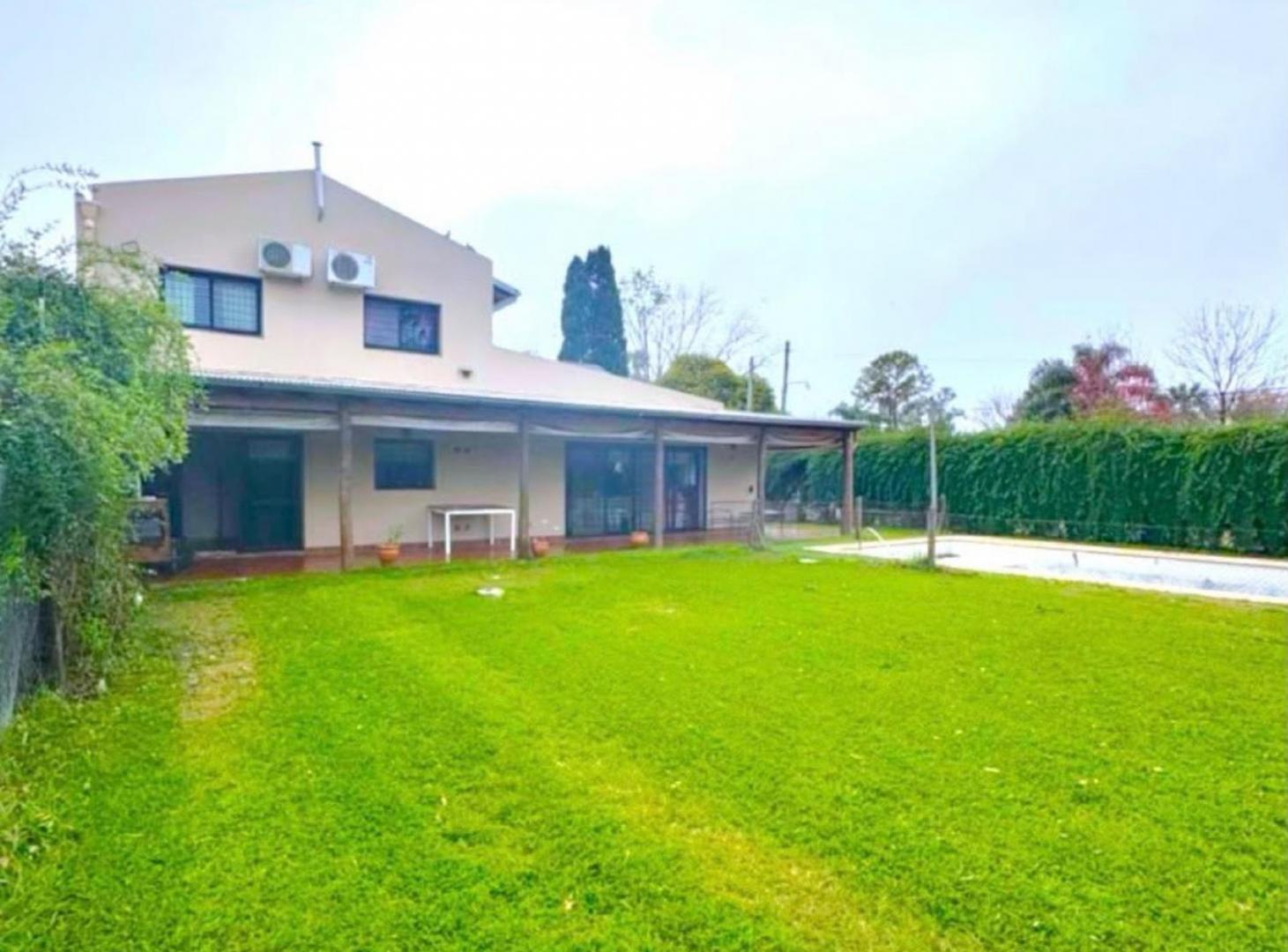 Foto de VENTA CASA FUNES DE 3 DORMITORIOS PARQUE Y PILETA, imagen 1
