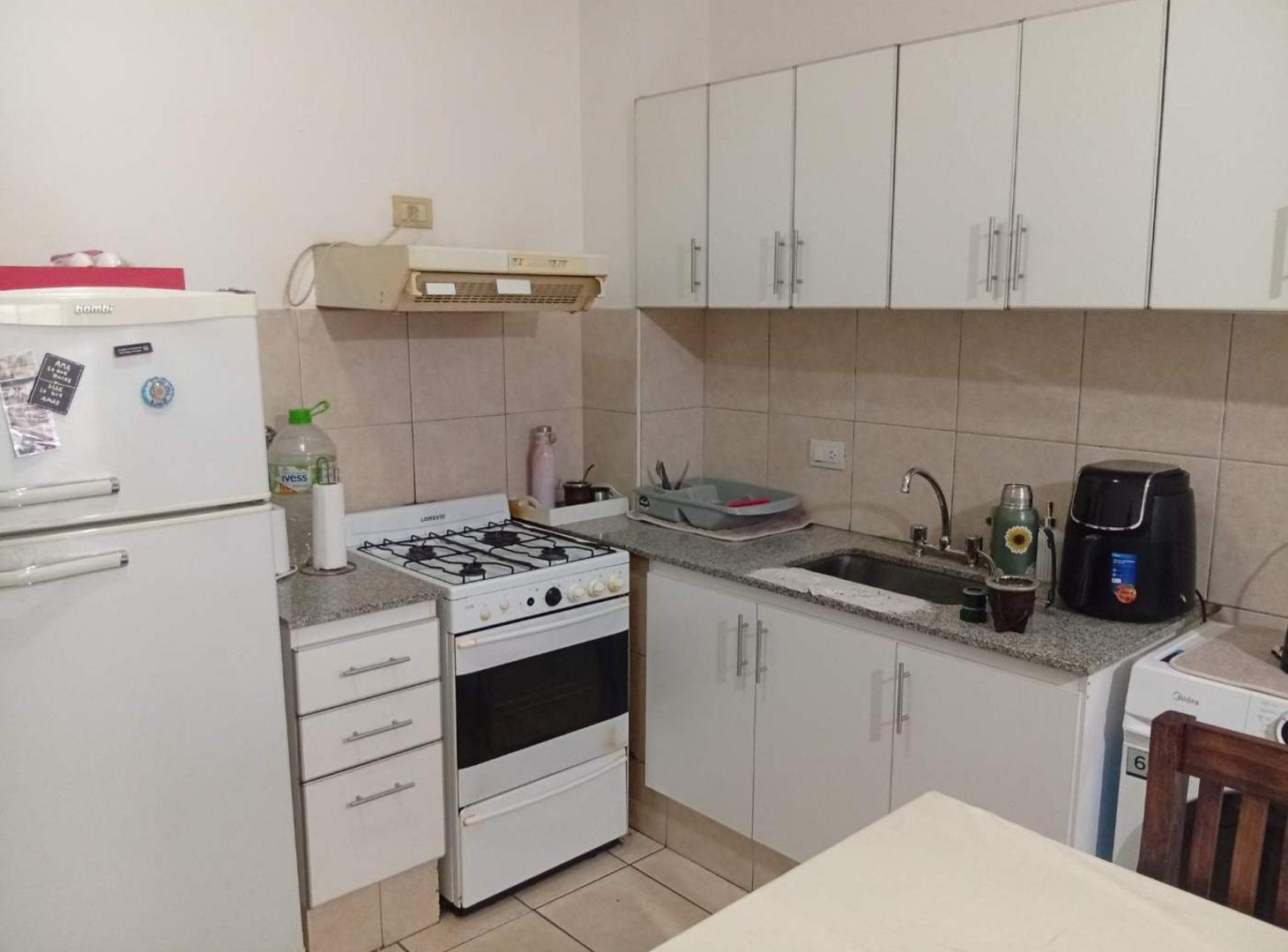 Foto de MONOAMBIENTE EN VENTA DIVIDIDO CENTRO, imagen 1