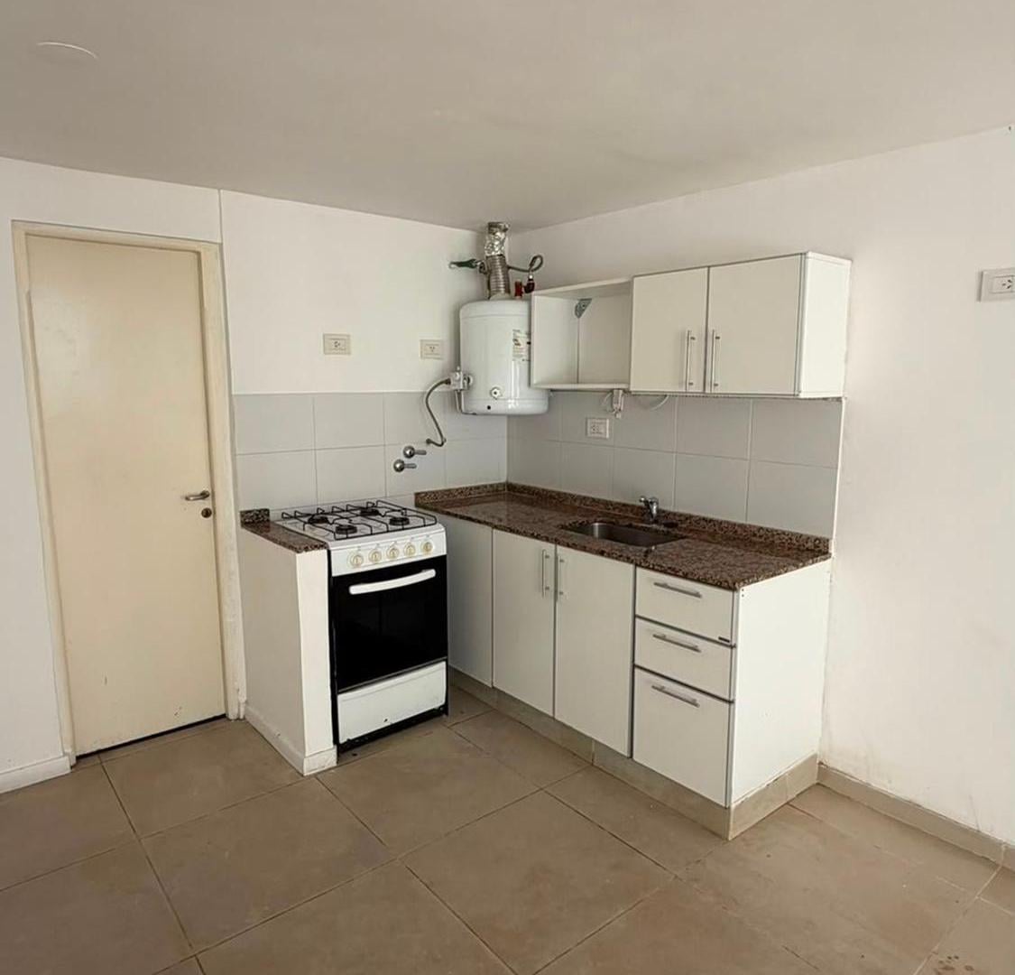 Foto de DEPARTAMENTO EN VENTA 1 DORMITORIO CENTRO, imagen 2