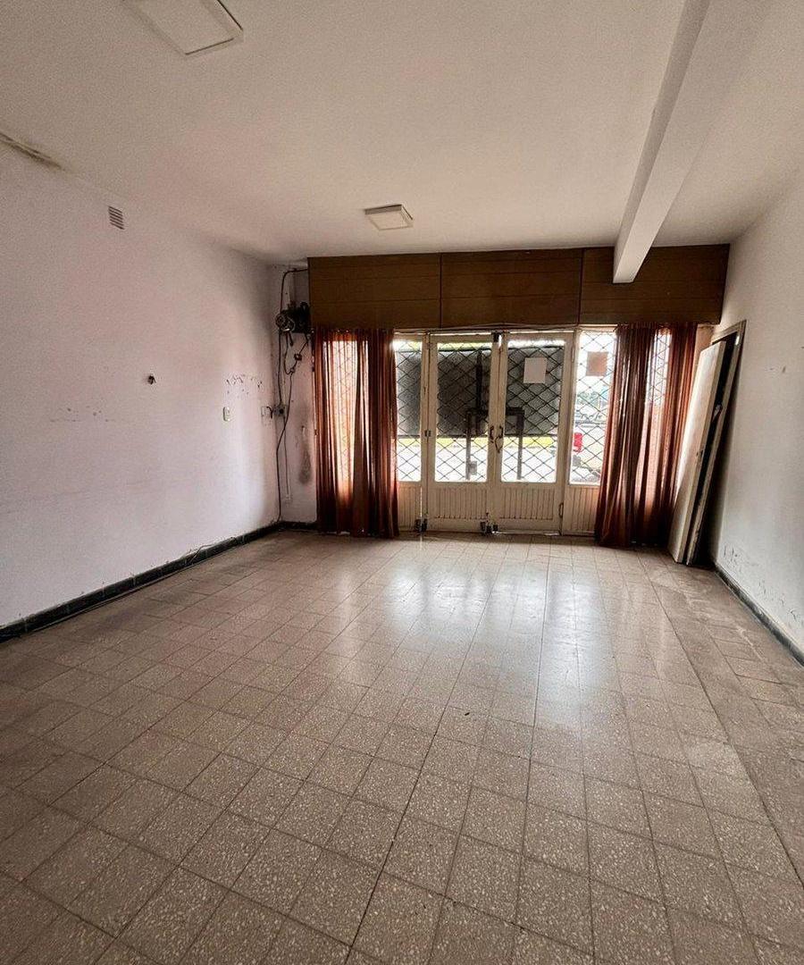 Foto de CASA EN VENTA 2 DORMITORIOS LUIS AGOTE, imagen 5