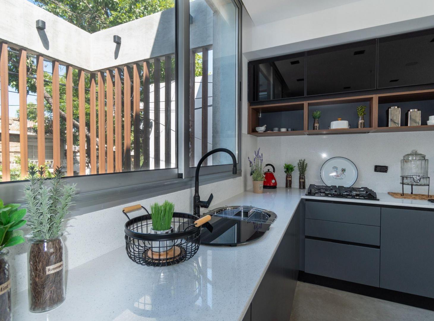 Foto de CASA EN VENTA 2 DORM CON PILETA Y COCHERA, imagen 1