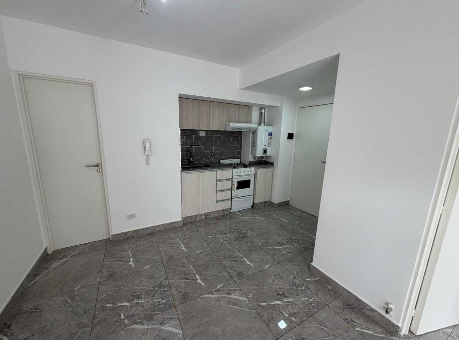 Foto de DEPARTAMENTO EN ALQUILER 1 DORMITORIO PATIO CENTRO, imagen 1