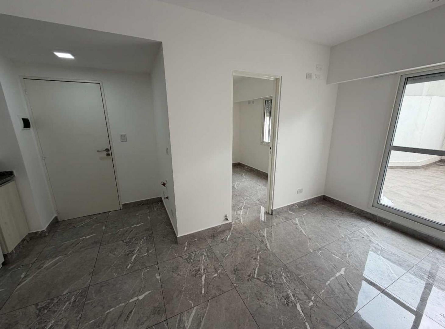 Foto de DEPARTAMENTO EN ALQUILER 1 DORMITORIO PATIO CENTRO, imagen 3